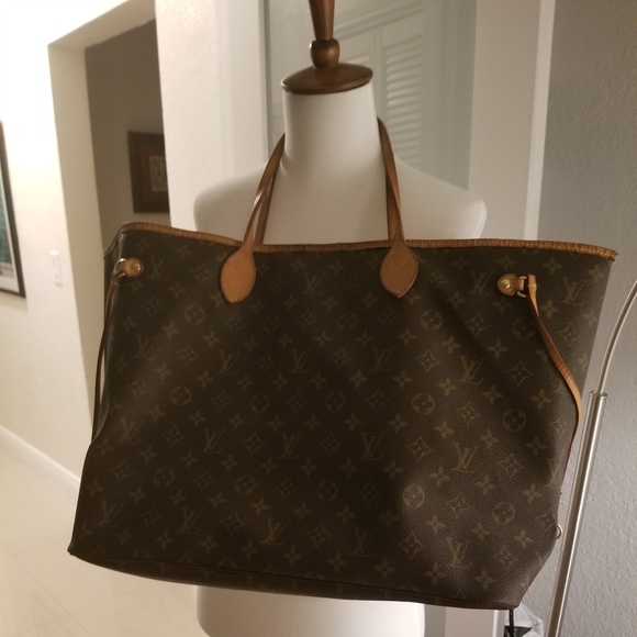 Louis Vuitton Handbags - Louis Vuitton Neverfull GM